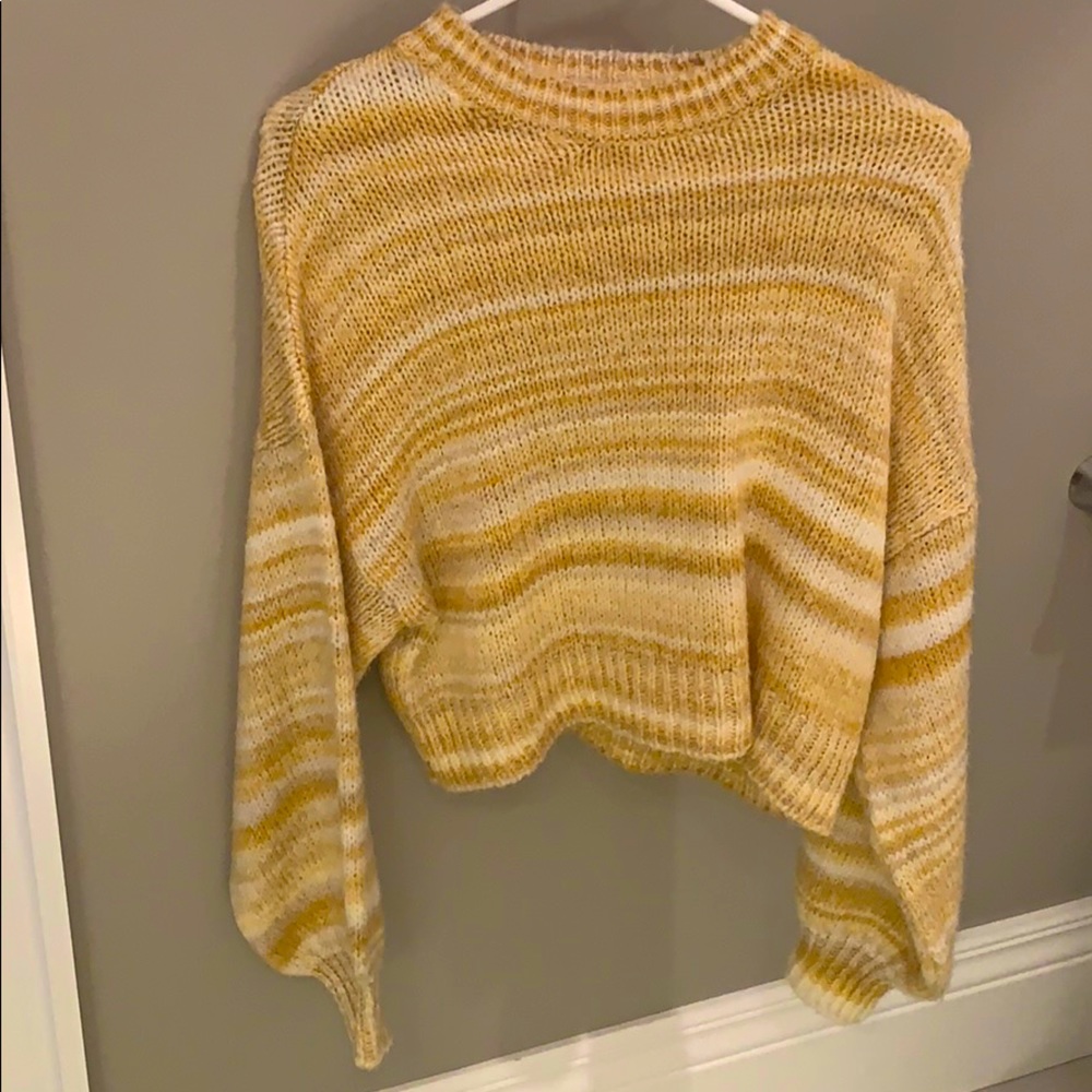 yellow sweater!!